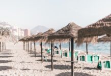 Sådan finder du billige afbudsrejser til Malaga malaga stranden