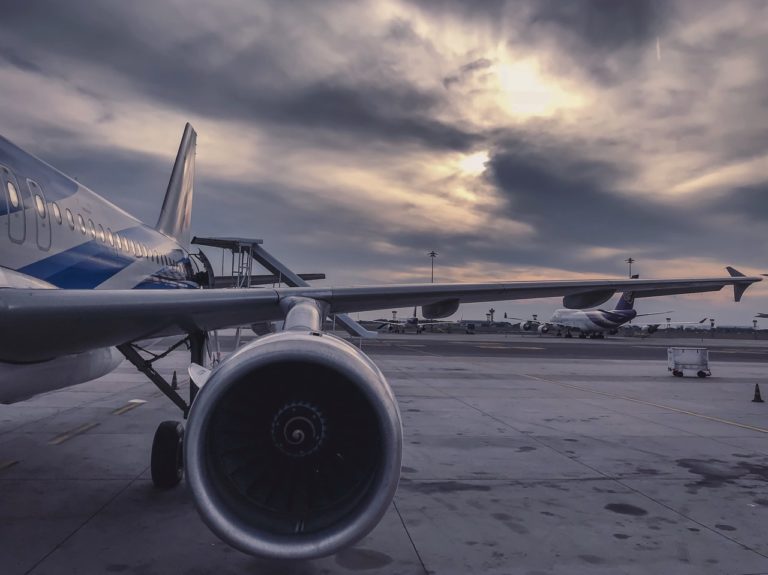 Gråt fly i lufthavn